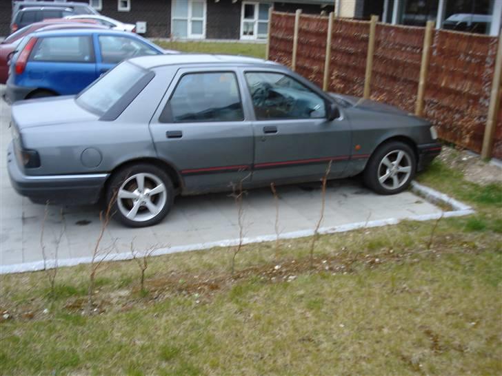 Ford sierra 2,0i solgt billede 2