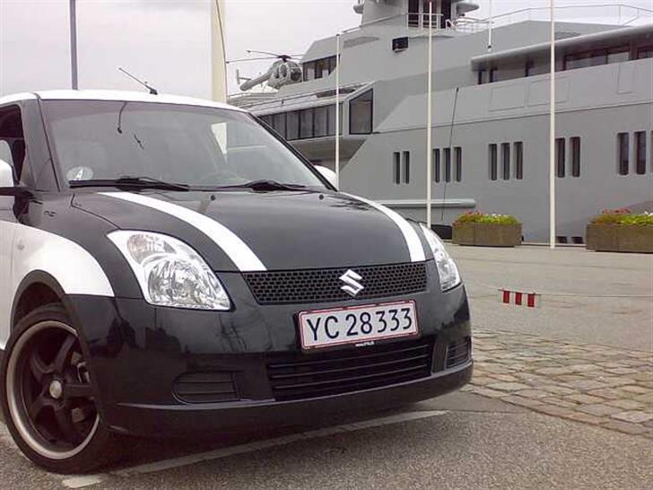 Suzuki SWIFT - Den lille ved båden billede 5