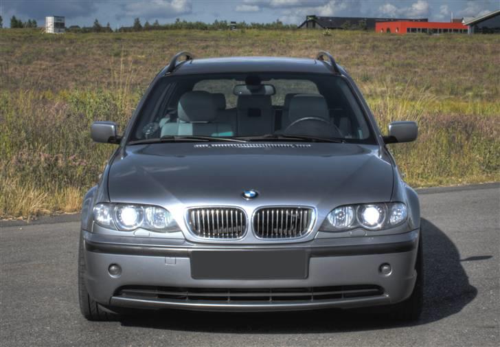 BMW 320d Touring E46 - SOLGT - billede 1