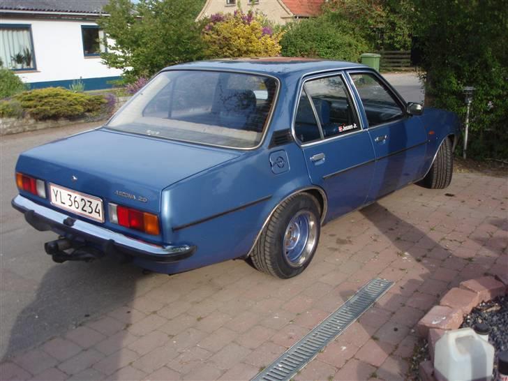 Opel ascona b Berlina. billede 7