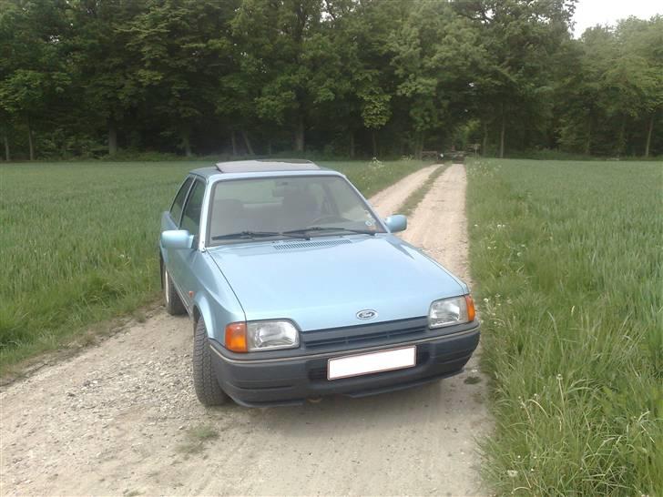 Ford Escort 1.4i supreme billede 3