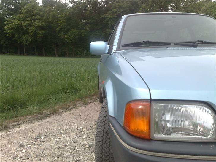 Ford Escort 1.4i supreme billede 4