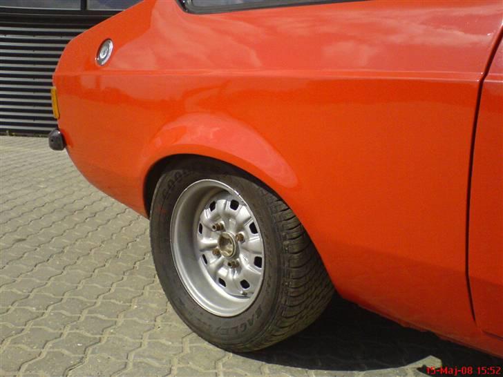Ford Escort 1600 aut. (Solgt) - Så kom fælgene ud til skærmen billede 13