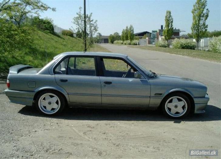 BMW e30.320i billede 8