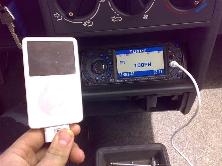 Peugeot 309 1,4i GLX SOLGT - Da cden hopper af røv til bruger jeg min ipod istedet billede 10