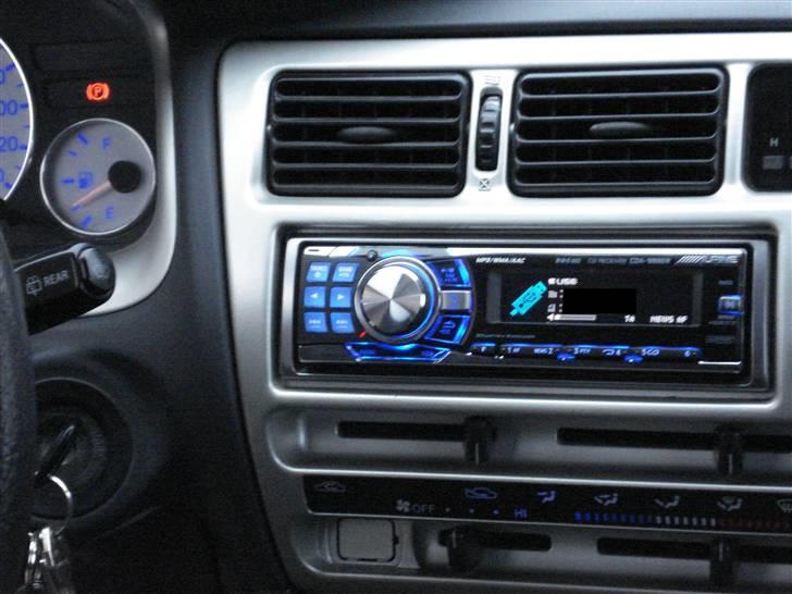 Toyota Corolla GSI -SOLGT - Alpine CDA-9886R :) billede 11