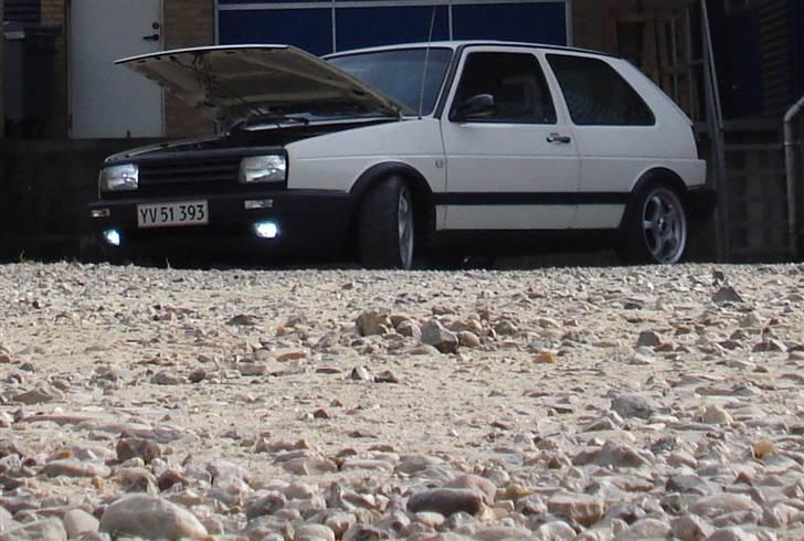VW Golf II Manhattan Solgt - Ved at få skiftet forhjulslejer billede 13