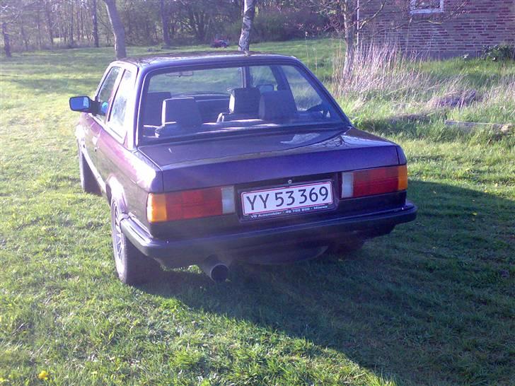 BMW E 30 billede 3