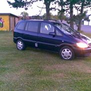 Opel zafira 2,0 dti