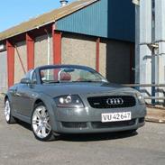 Audi TT Roadster Quattro