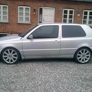 VW Golf 3      * * SOLGT * *