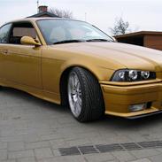 BMW 323I COUPE (SOLGT)