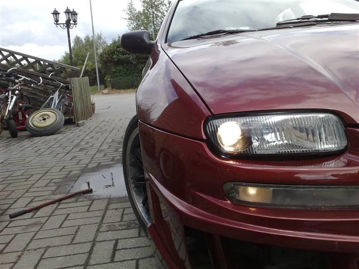 Mazda 323F Solgt billede 13