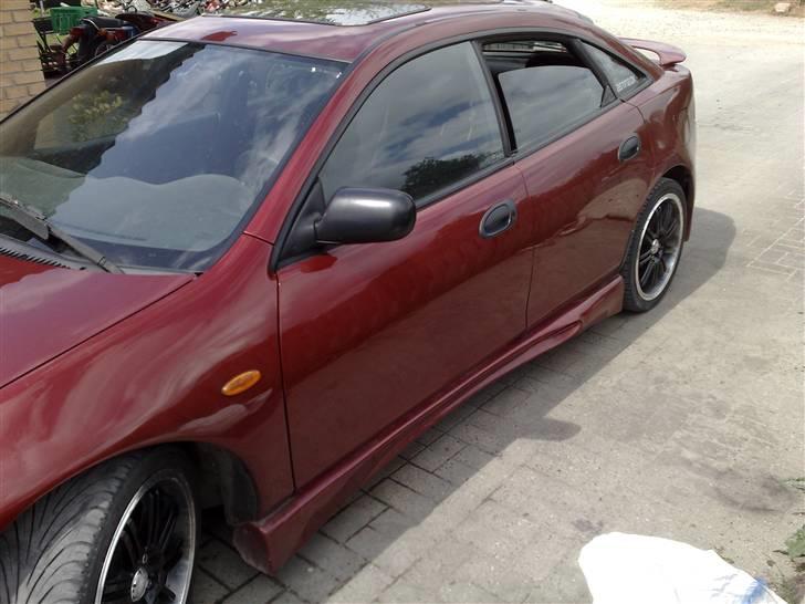 Mazda 323F Solgt billede 15