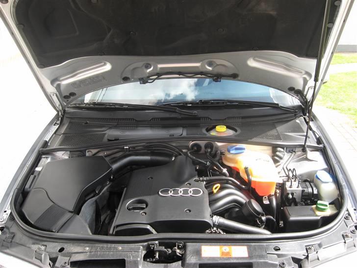 Audi A4 1,6 Avant billede 2