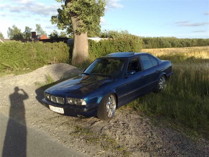 BMW e34  (SOLGT) - rullede skærme  billede 12