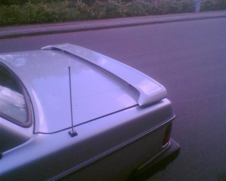 Volvo 240 GL - Nymalet hækspoile, det pynter..! billede 18