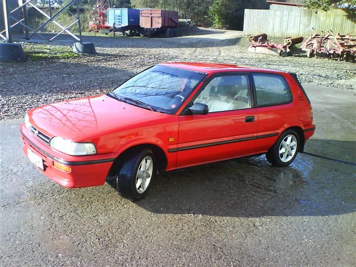 Toyota Corolla XLi H/B Sports billede 3