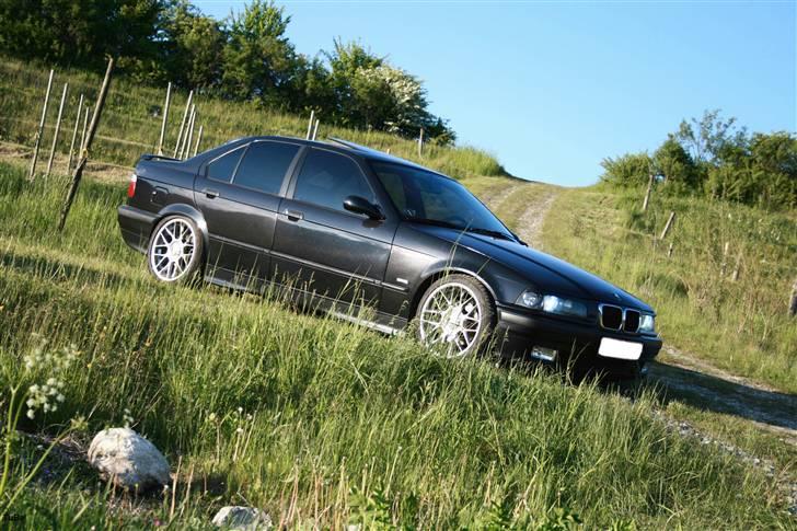 BMW E36 328i Sedan Solgt billede 16