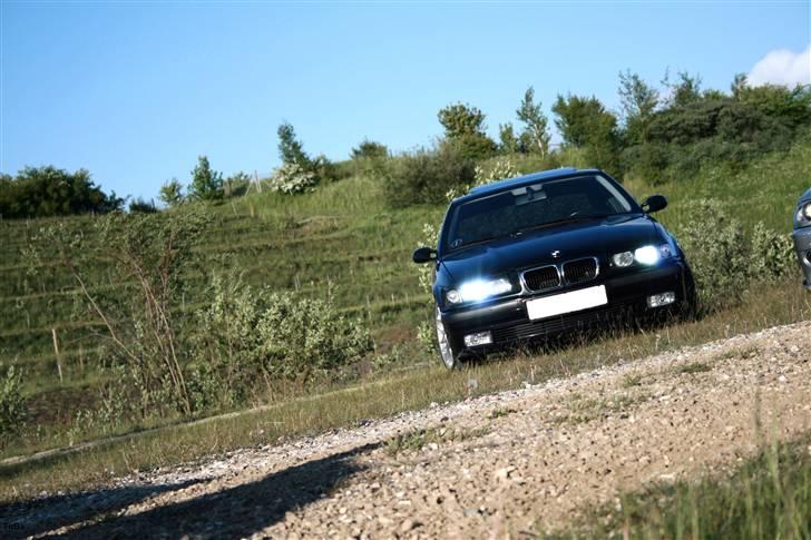 BMW E36 328i Sedan Solgt billede 17