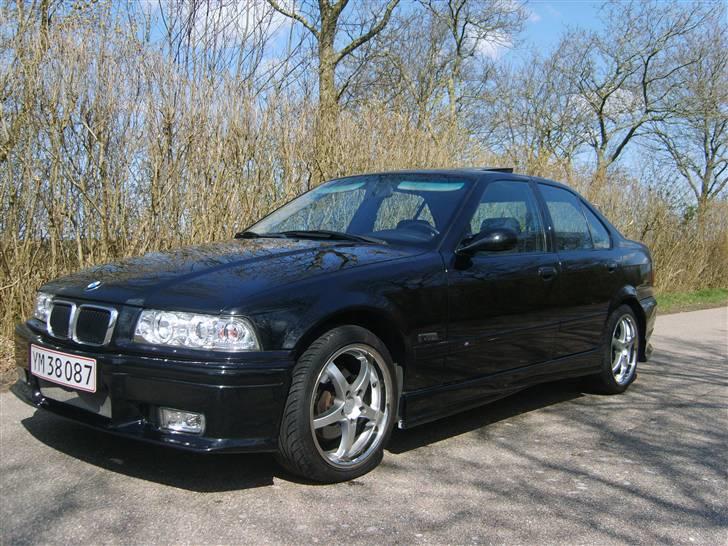 BMW 320i - // SOLGT // billede 5