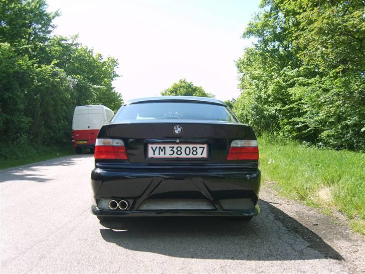 BMW 320i - // SOLGT // billede 7