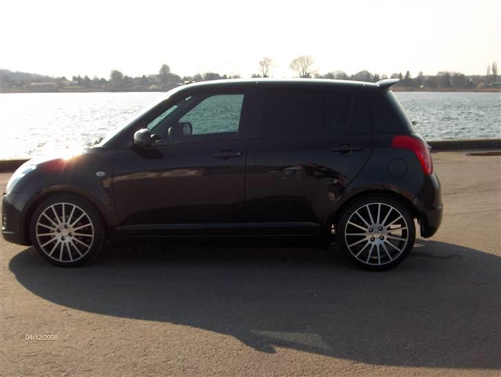 Suzuki Swift -SOLGT billede 4