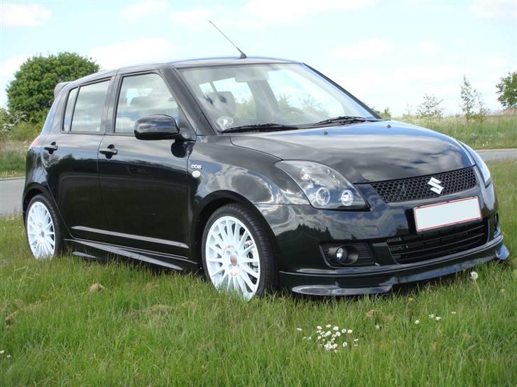 Suzuki Swift 1,3 DDiS SOLGT! billede 1