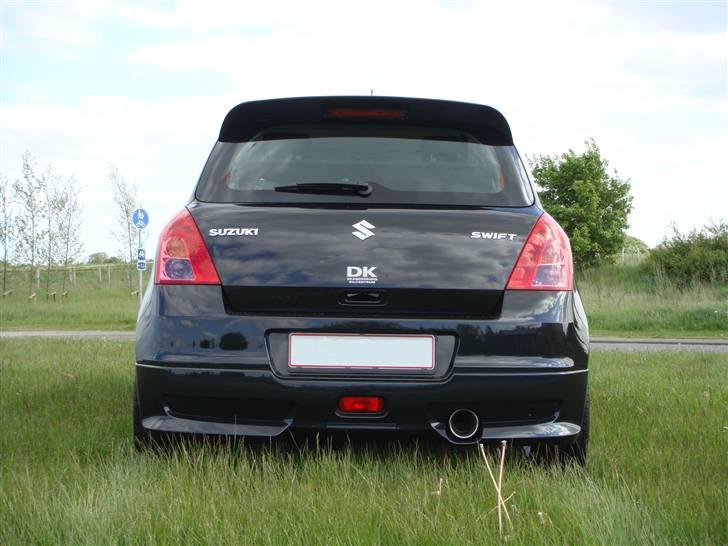 Suzuki Swift 1,3 DDiS SOLGT! billede 5