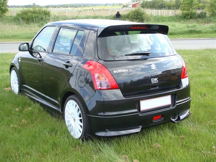 Suzuki Swift 1,3 DDiS SOLGT! billede 6