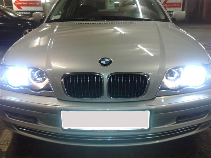 BMW E46 320i - Det ser sq godt ud med indfavede lister :) billede 2