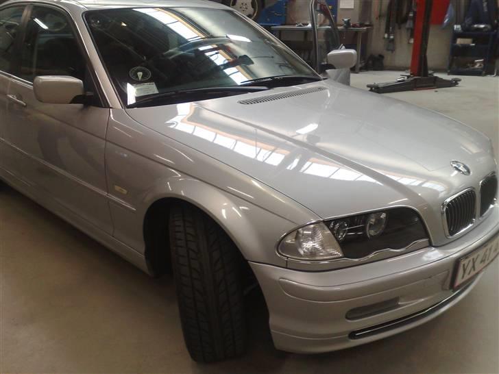 BMW E46 320i - Til Service hos Ejner og Hessel roskilde Mercedes :D billede 3