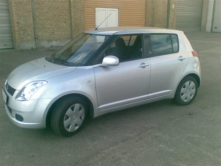 Suzuki swift  solgt billede 3