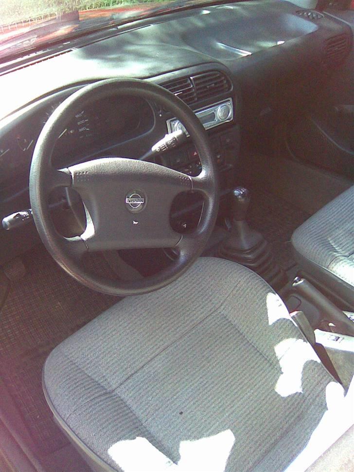 Nissan sunny skrottet ! billede 3