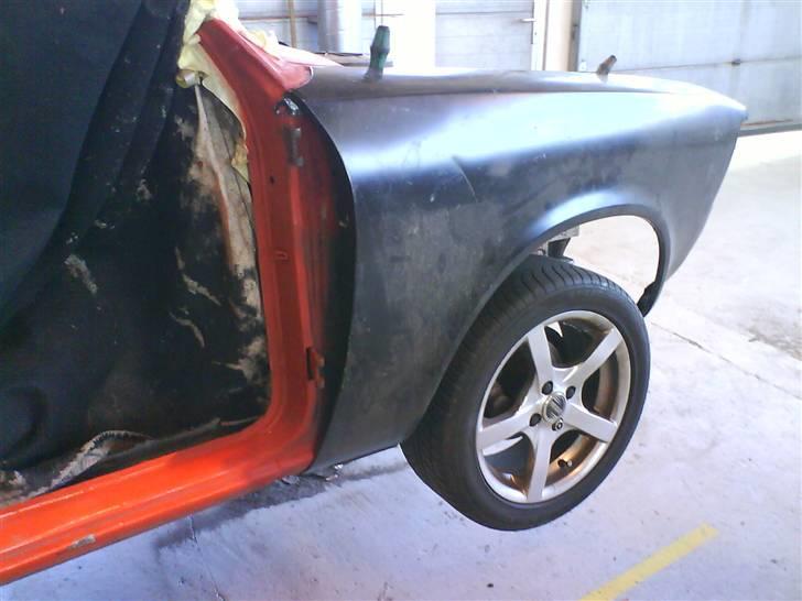 Opel kadett c coupe - Har fået ny inventig og udventig stolpe billede 14