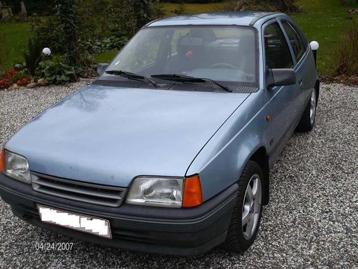 Opel Kadett E [SOLGT] - Da jeg købte den så den sådan ud.. billede 11