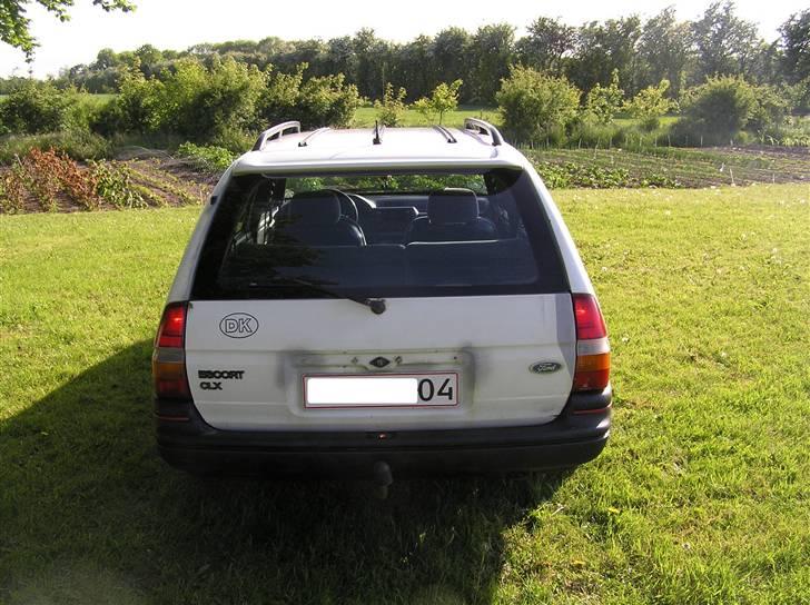 Ford Escort 1.6 EFi (solgt) billede 5