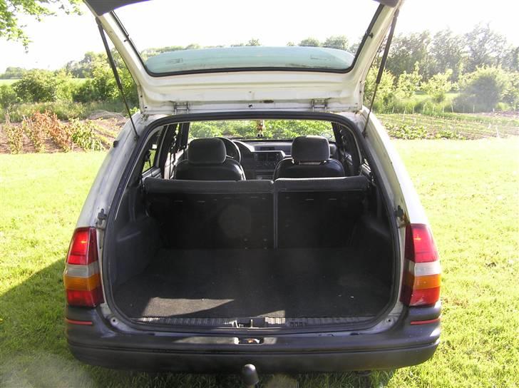 Ford Escort 1.6 EFi (solgt) billede 10