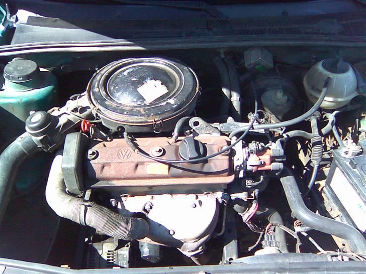 VW Golf 3 *Solgt* - Motoren. 1,4 billede 5
