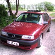 Opel Vectra *SOLGT*