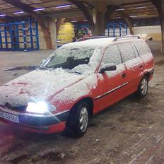 Opel Astra 1,6 i St. SOLGT*