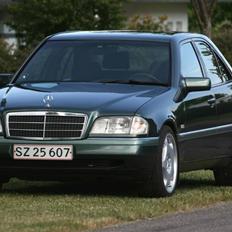 Mercedes Benz C180 Elegance