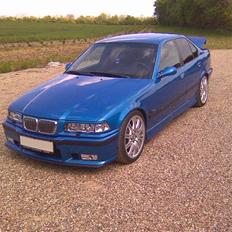 BMW E36 325 i (SOLGT)