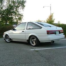 Toyota corolla ae86 coupe gt