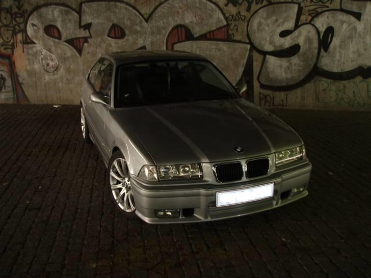 BMW 323 i coupe billede 3