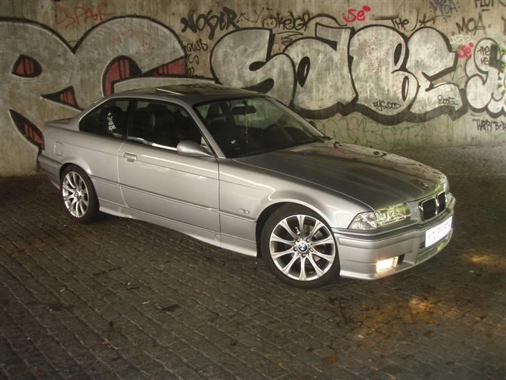 BMW 323 i coupe billede 10