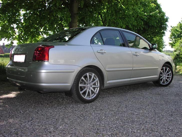 Toyota Avensis 2,0 Aut !SOLGT! billede 3