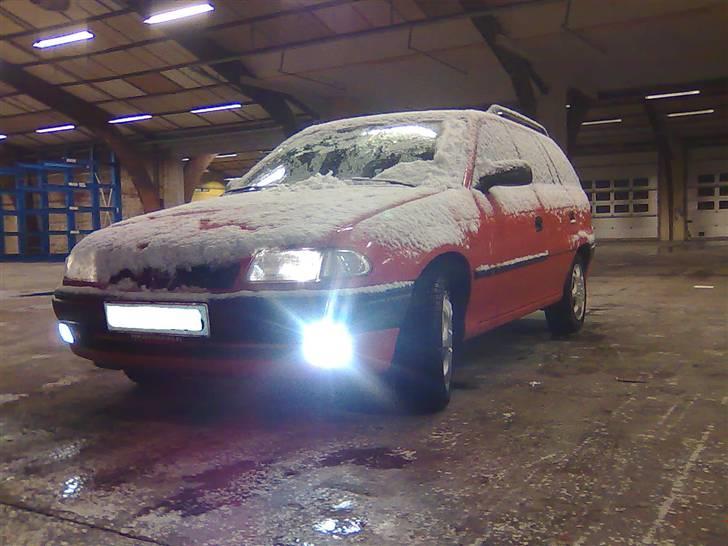 Opel Astra 1,6 i St. SOLGT* billede 1