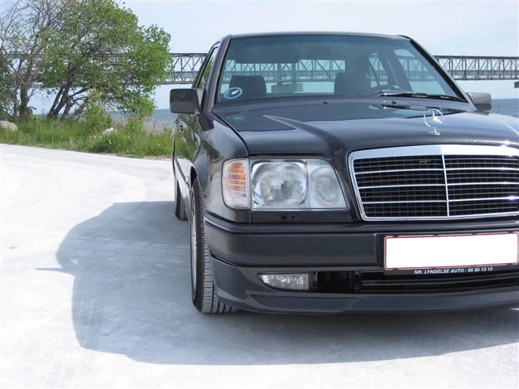 Mercedes Benz 300E AMG ***SOLGT*** - Bilen med AMG undervognen på... 40/40 undervogn billede 14