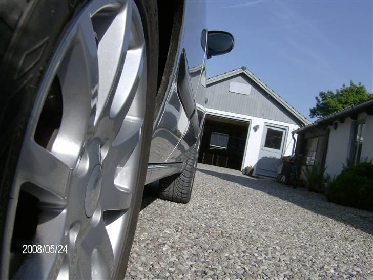 Nissan Almera billede 7